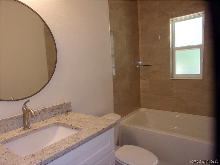 916 Independence Hwy — Photo 24