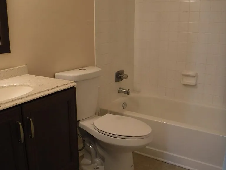 2308 Sylvan Ct — Photo 12