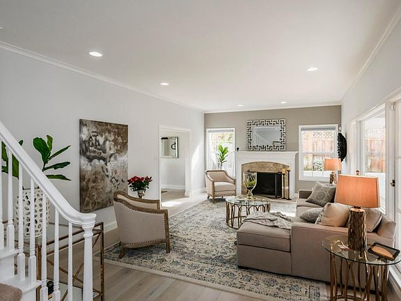 3rd image of 1541 Harbor Blvd