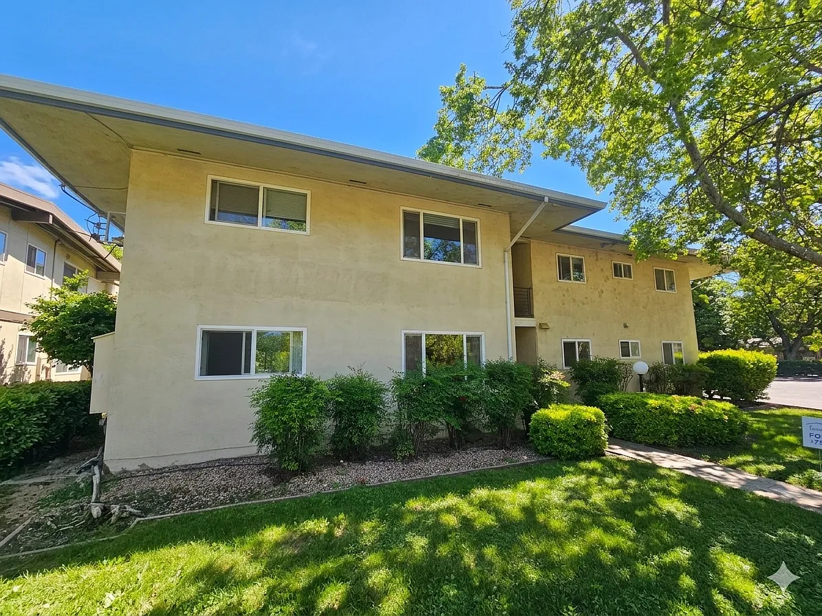 Building Photo - 720 D St #7