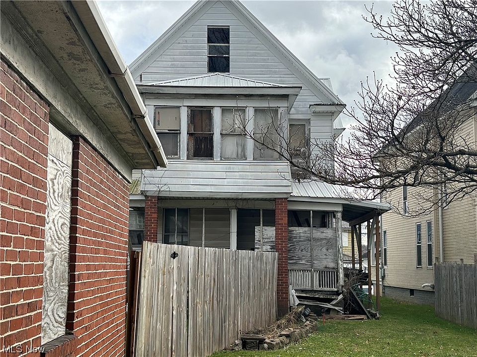 2nd image of 1721 Spring St