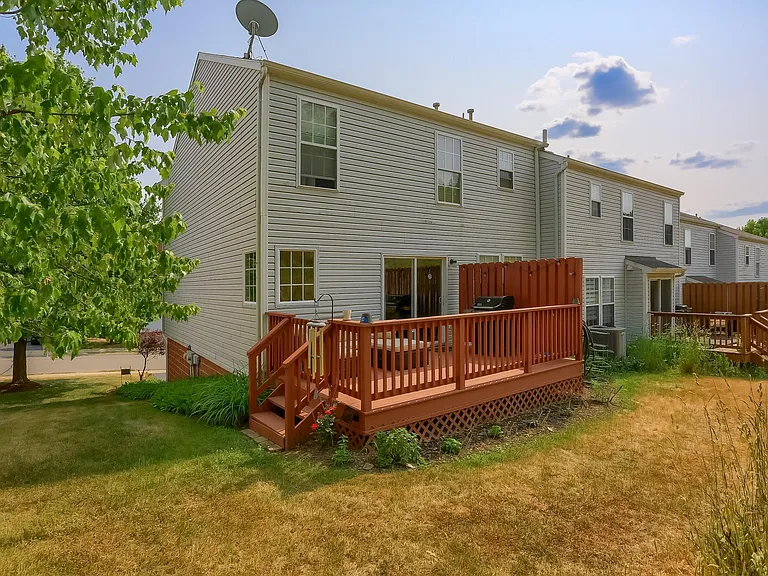 609 Village Green Blvd E — Photo 19