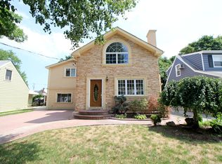 7001 Arlene St, Anchorage, AK 99502