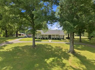 6265 Twin Oaks Dr, Millington, TN 38053