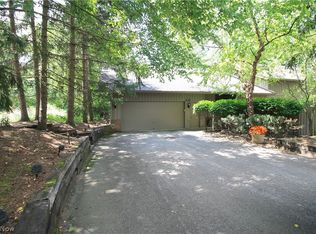305 Wood Ridge Dr #3, Aurora, OH 44202
