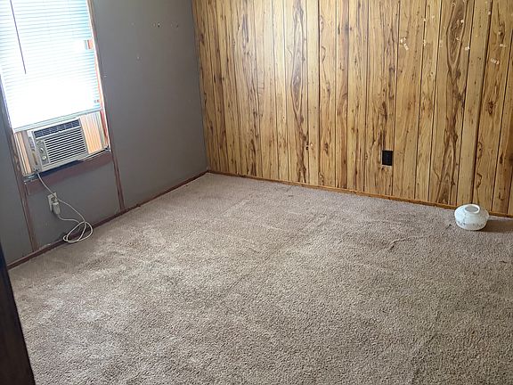 5th image of 506 W Padgett Rd #1