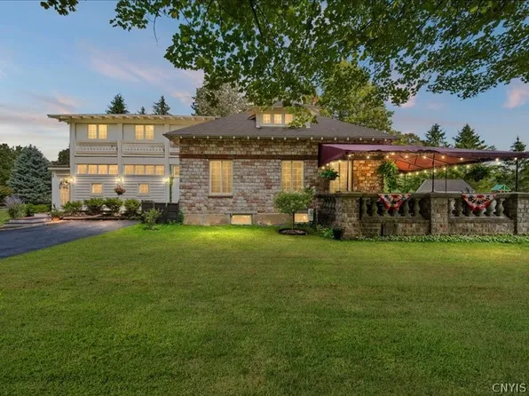 6 Ironwood Rd, New Hartford, NY 13413