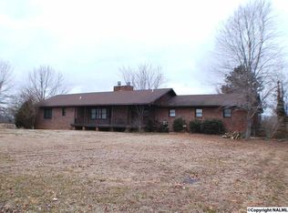1909 N Bobo Section Rd, Hazel Green, AL 35750