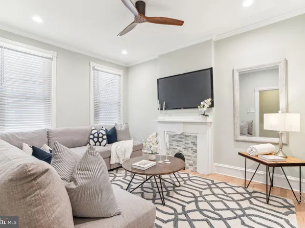 144 Vassar St, Philadelphia, PA 19128