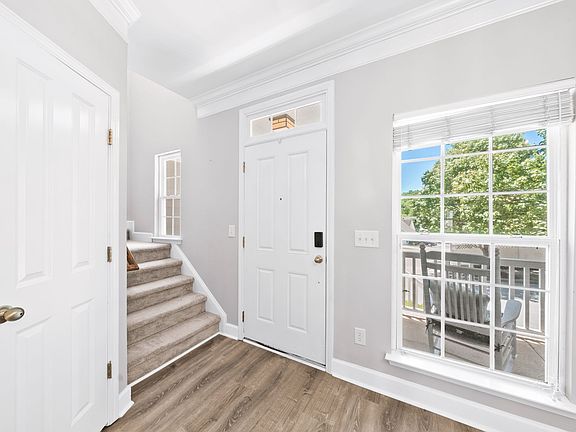 5th image of 908 Loxley Dr