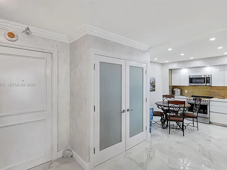 9801 Collins Ave #20T — Photo 7