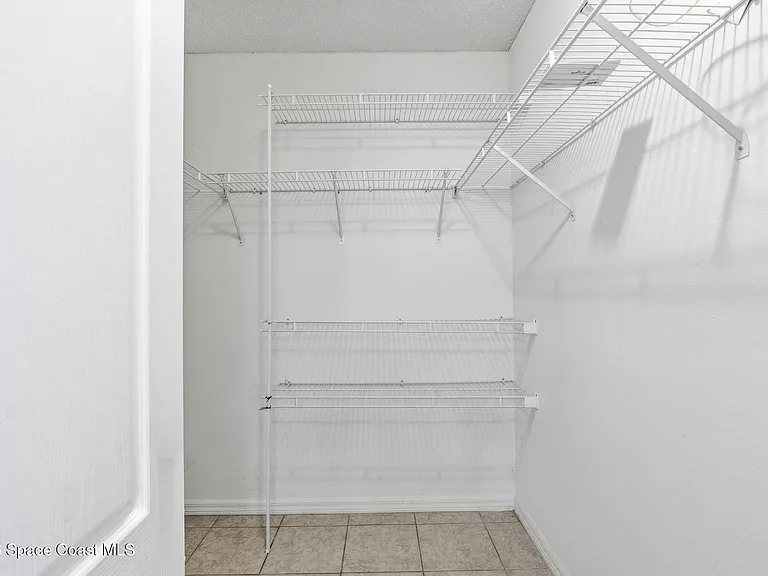 283 Umber St NW — Photo 4
