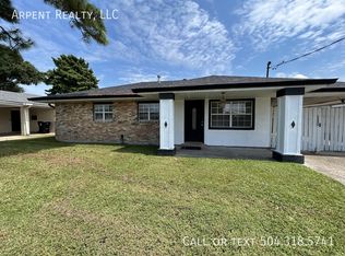 2713 Volpe Dr, Chalmette, LA 70043