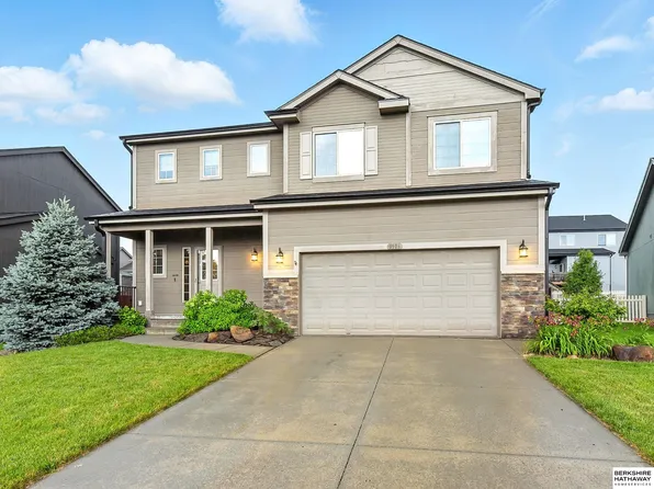 8916 N 160th St, Bennington, NE 68007