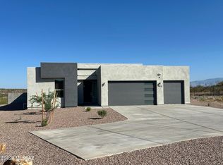 9820 S Rolling Water Dr, Vail, AZ 85641