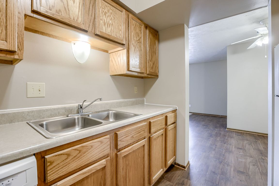 Omaha, NE Stony Brook Apartments | 11A | Kitchen