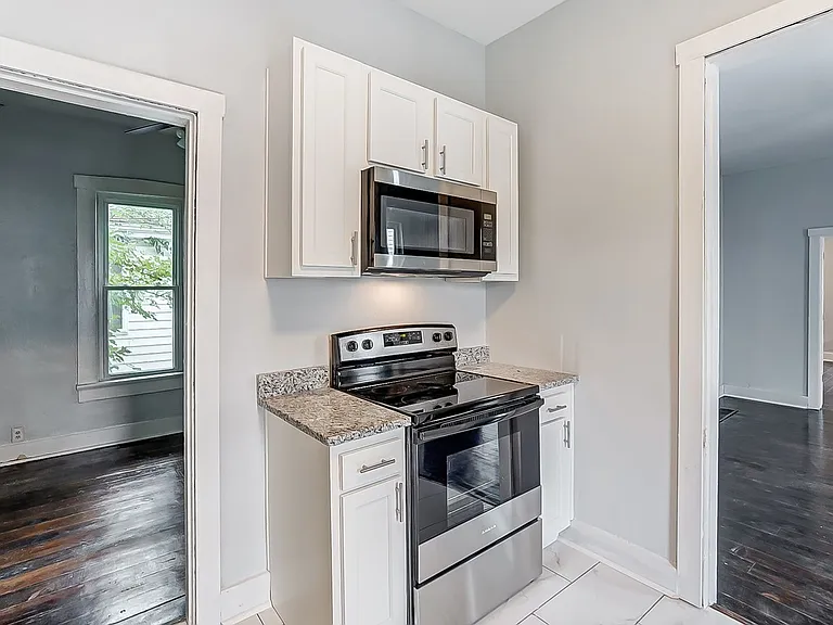 424 Bantz Ct — Photo 11