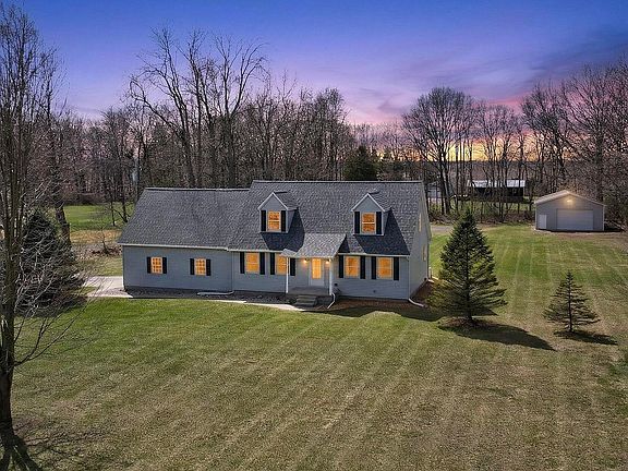 2nd image of 5452 Oakpoint Rd