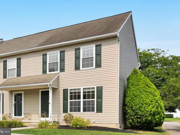 2966 Aster Ln, Lititz, PA 17543