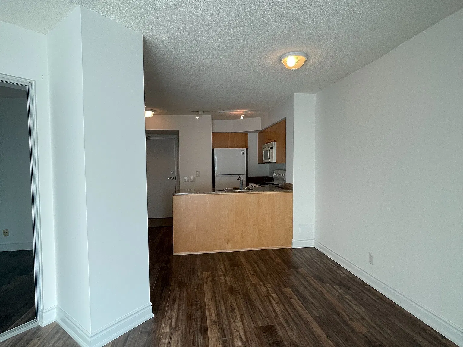1 bed, $2,200 — Photo 2