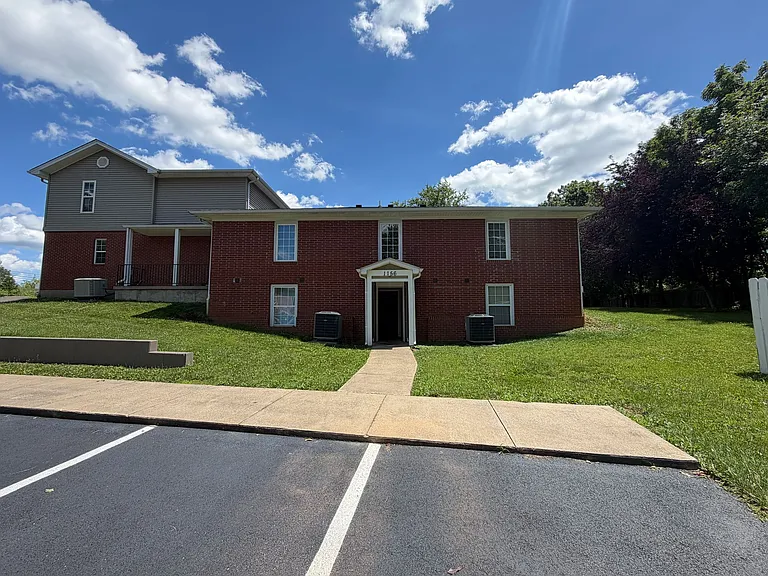 1150-1156 1164 Woodland #DRIVE;-1204 — Photo 4