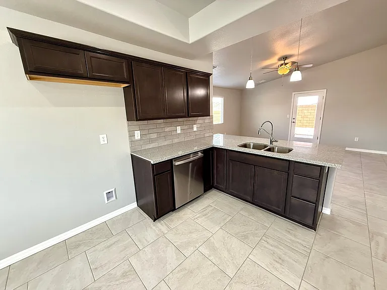 732 Vista Grande Dr — Photo 12