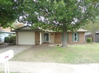 5420 Dunson Dr, Haltom City, TX 76148