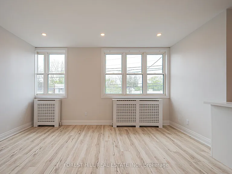 7725 Yonge St #2 — Photo 20