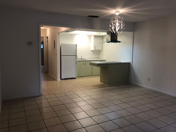 3rd image of 3639 NE 20th Pl