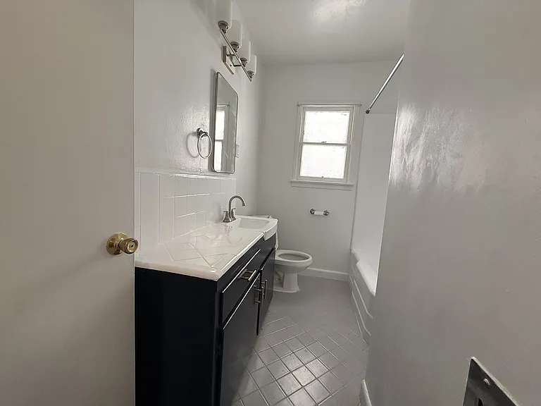 1211 N Flores St #1 — Photo 10