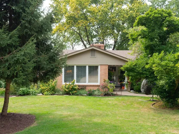 4743 Welsh Rd, Rockford, IL 61107
