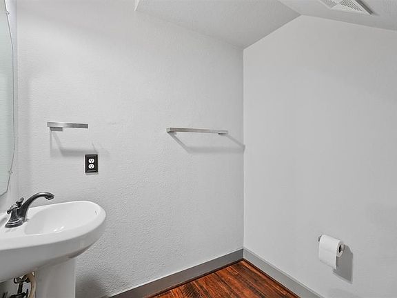 3rd image of 26884 Wellington Ct #7
