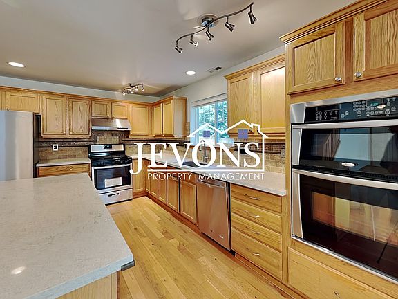 4th image of 1724 251st Pl SE