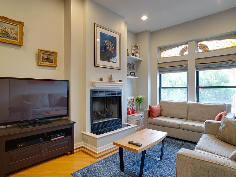 2021 W Armitage Ave #3 — Photo 2