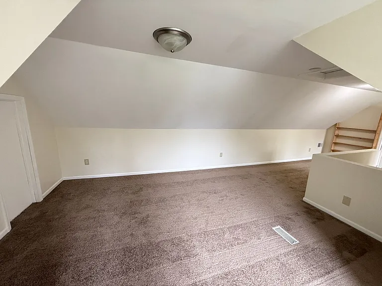 5420 E Michigan Ave — Photo 28