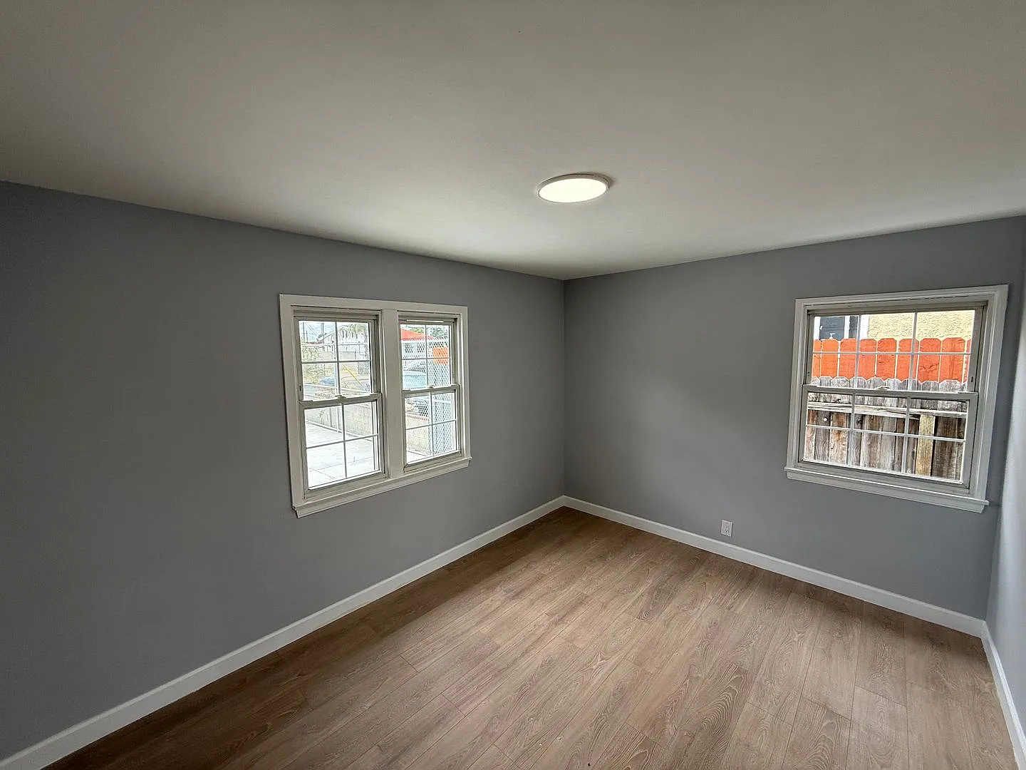 Stunning, Newly Remodeled 3 Bedroom, 2 Bath — Photo 3