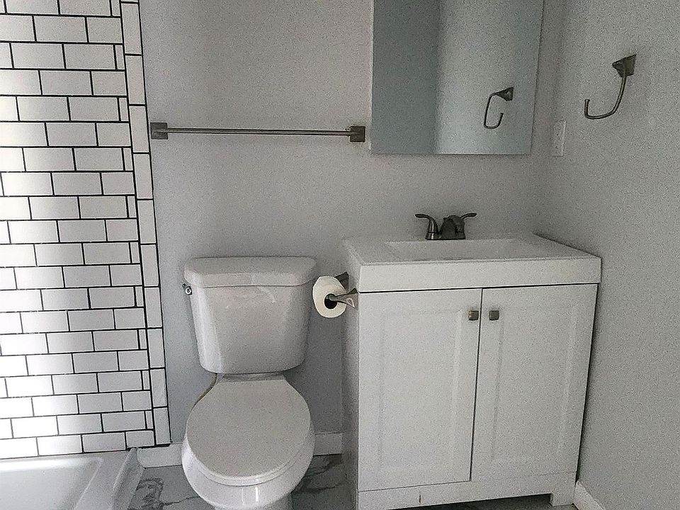 2nd image of 2122 Pier Point Pl