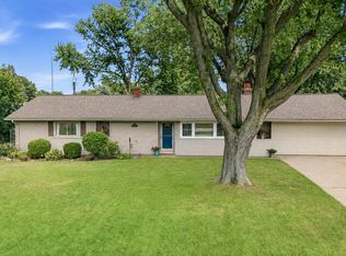 2813 W Hanley Rd, Saint Joseph, MI 49085