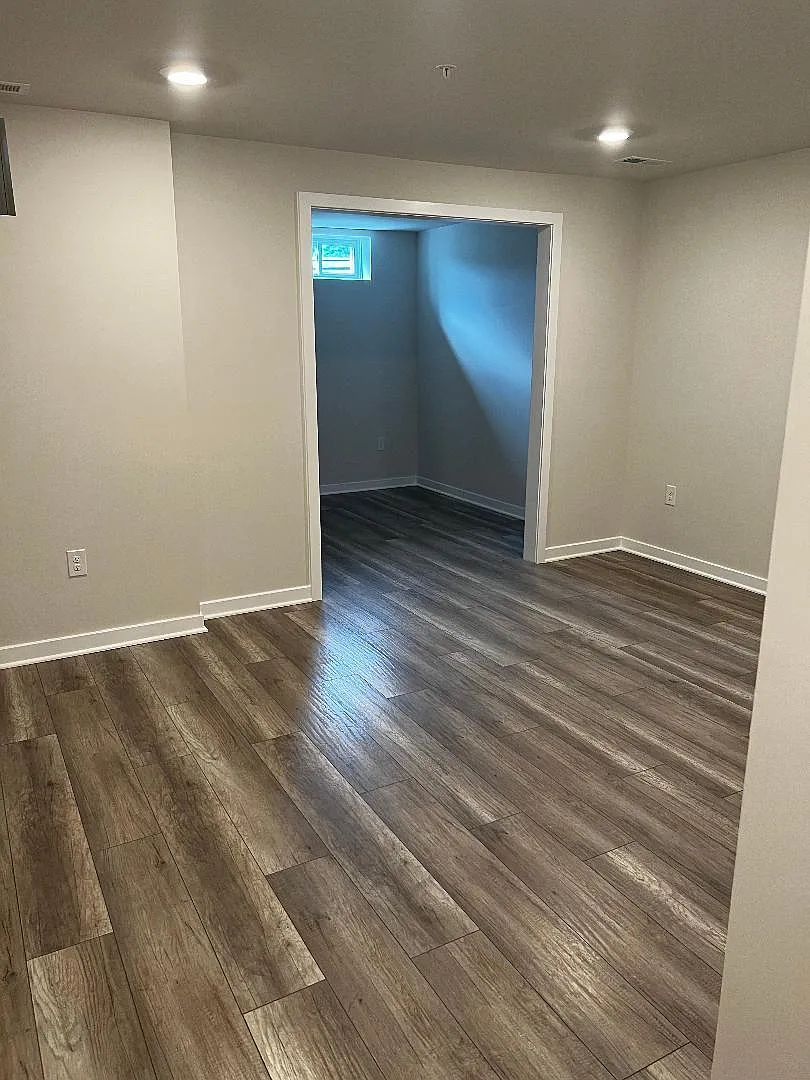 3 bed, 2005 sqft, $2,850 — Photo 2