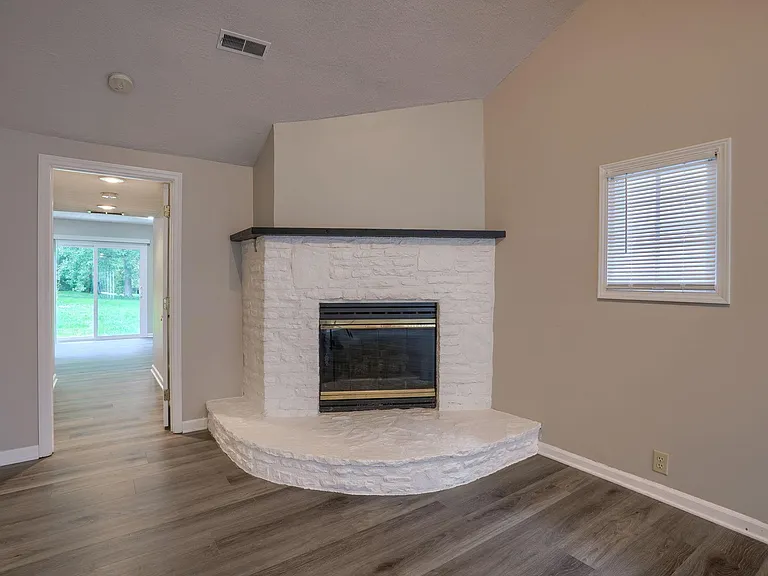 273 Shanahan Rd — Photo 13