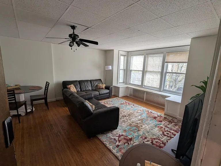 463 3rd St #5 — Photo 3