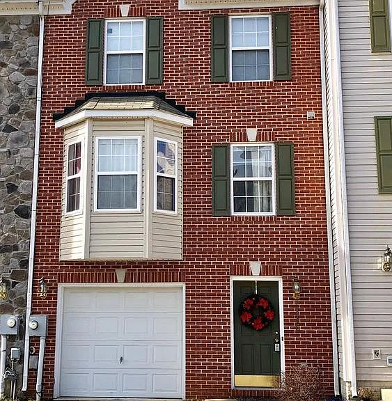 115 Eldon Dr — Photo 1