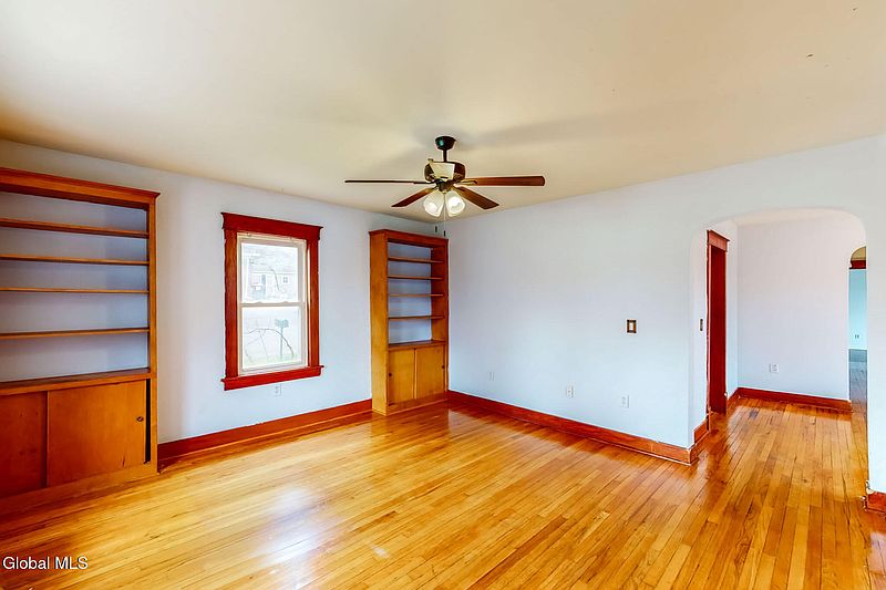3rd image of 55 Park Avenue