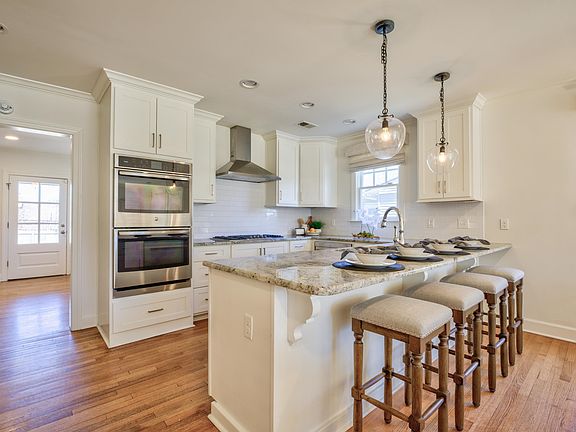 5th image of 3680 Charleswood Ave