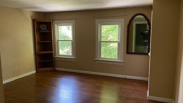 1st image of 113 Railroad Ave