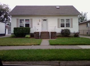 28217 Gladstone St, Saint Clair Shores, MI