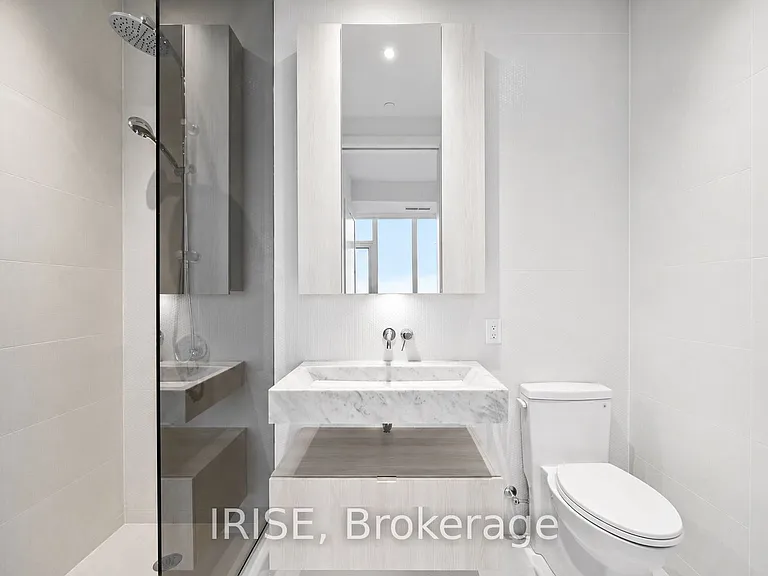 11 Yorkville Ave #5909 — Photo 14