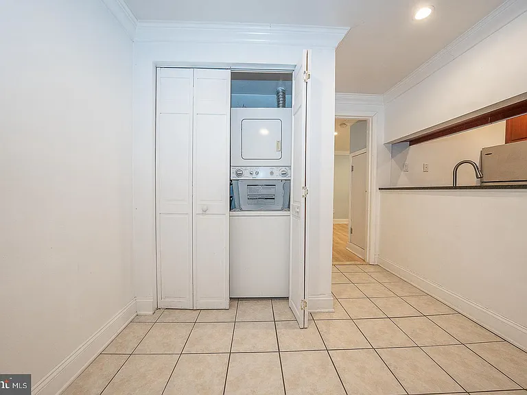 1726 Wallace St #101 — Photo 8