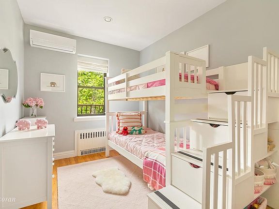 5th image of 691 Sackett St #2