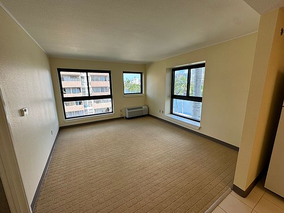 3rd image of 2055 Ala Wai Blvd #411